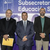 Grupo de personas posando para la foto